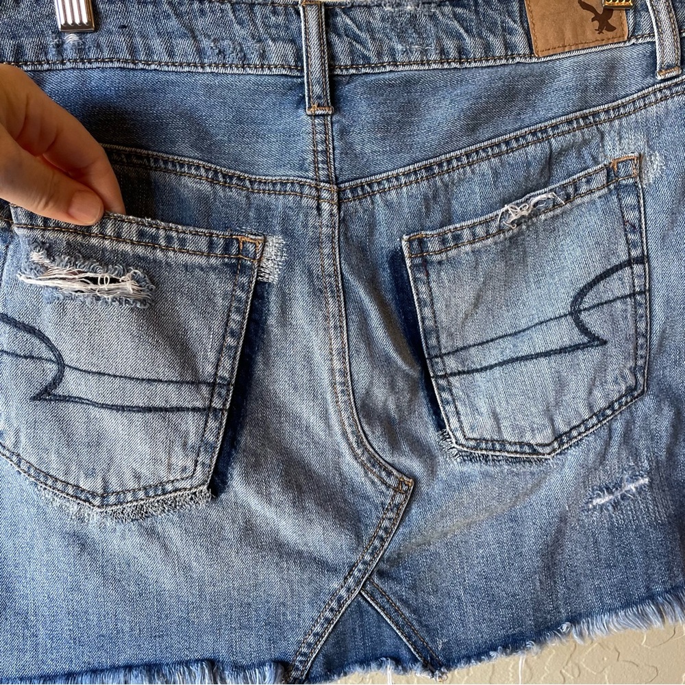American Eagle Distressed Button Fly Raw hem mini skirt 6 - Picture 7 of 11